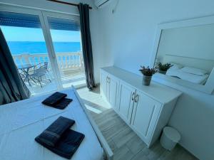 201 Meridiano View Apartment