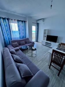 201 Meridiano View Apartment