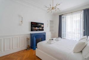 2BR Vandome Danielle Casanova