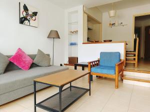 Cozy Sea View Apartment 50m to Beach Terrace