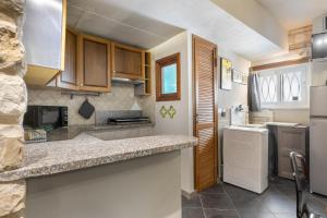 Hostdomus - Riviera Apartment