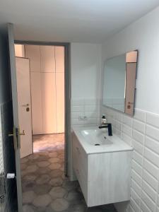 Cafe Re di Roma House