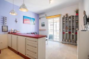 Charming Malaga Stay: Walk to Top Sights