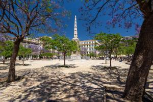 Charming Malaga Stay: Walk to Top Sights