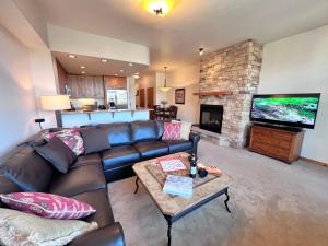 TLC406 - Timberline Cove Lakeside Condo