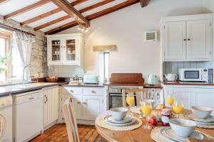 2 Bed in Great Edstone oc-t36332