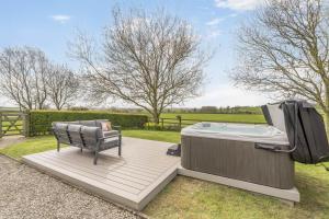 2 Bed in Great Edstone oc-t36332