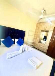 Cozy 1BDR with a Washer,Hot shower & Parking in Bamburi 2547,96,065,022