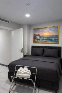 DEast Suites