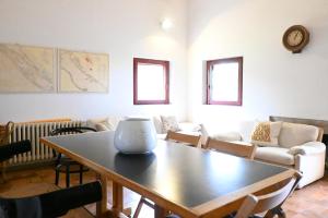 N260 - Numana, ampio quadrilocale in aperta campagna