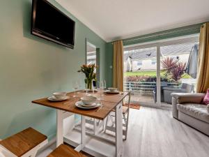 2 Bed in Swansea oc-90367