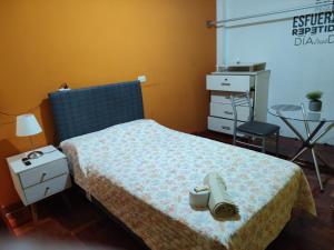 Habitación H1, TV y WIFI cerca a Barranco