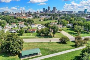 The Parkside Family Retreat Near Downtown and Walkable to Greenway