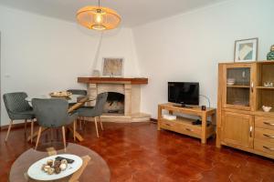 DolcePlace - Apartment near the Beach with Balcony & Sea View