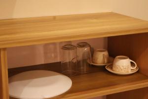 Silver sand Modern 2BHK Stay Near Lakeshore Hospital