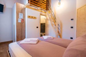 Country Life Chalet