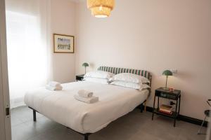 TrastevereHome - Sunny Flat - Balcony near Station