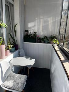 Смарт квартира з балконом біля залізничного вокзалу