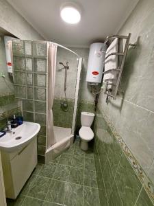 Смарт квартира з балконом біля залізничного вокзалу