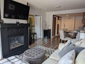 Mt. Slope Great View 1 Bed Condo