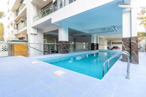 El Emunah Suites