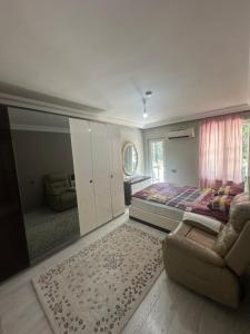 Konyaaltı gürsu denize sıfır sahilde full eşyalı lüks daire