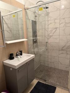 Appartement moderne et chaleureux