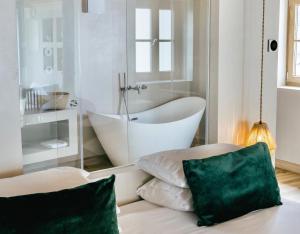 &Tales Villas Collection - With Hotel Service and Breakfast