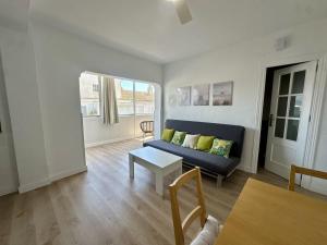 Coqueto y luminoso apartamento con piscina