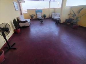 Habitación con Baño Privado y Terraza Exclusiva cerca al Aeropuerto