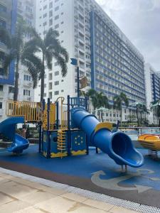 Mikhail Cozy Pad at Sea Residences near MOA NAIA