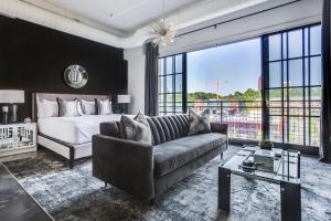 Heavenly Haven by Atlanta Luxury Rentals