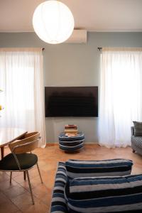 TrastevereHome - Bright 5BR Character Home in Trastevere with Lift
