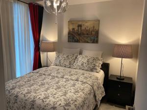 NICE FURNISHED CONDO Downtown Montreal - EC
