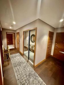 2 bed flat Chelsea Bridge next to BatterSea Park