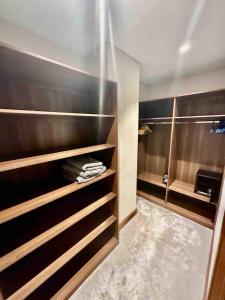 2 bed flat Chelsea Bridge next to BatterSea Park