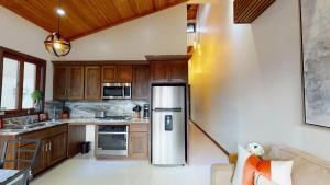 Secluded Beach Villa with Concierge by ALOM