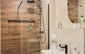 Lovely Apartment In Vrboska With Wifi