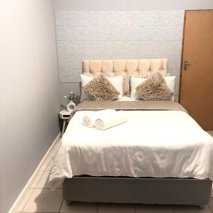 The Nest- on Knowling Street