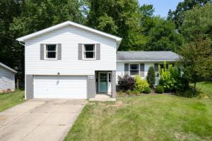 Two Entire Homes with Hot Tubs and Games Sleeps 20