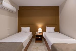 Dust pyramids hotel