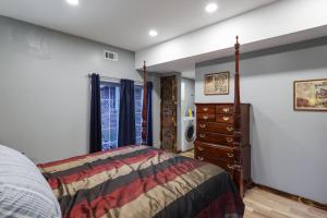 Brand-new 4BR, Sleeps 10, Treadmill, Piano, Free Boat Parking, Close to the Lake!