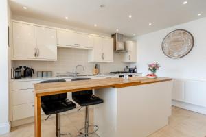 3 Bed in Brixham oc-57892