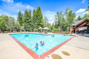 Spring Mountain Condo Pool Gym Slopes