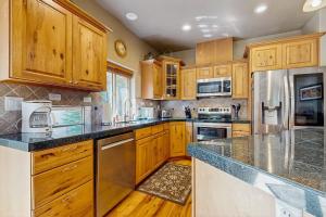 Rustic Retreat Near Lake & Golf Course