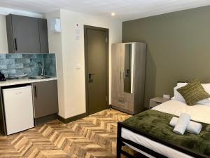 H03 Contractor Ensuite Digs, Relocator, Long Stays, Weekly, Monthly Deals