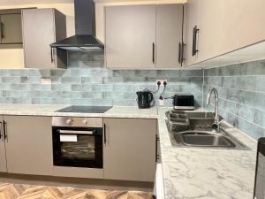 H03 Contractor Ensuite Digs, Relocator, Long Stays, Weekly, Monthly Deals