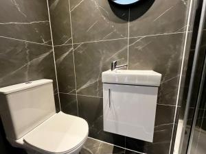 H03 Contractor Ensuite Digs, Relocator, Long Stays, Weekly, Monthly Deals