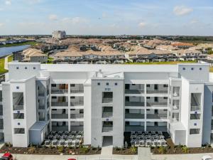 Lakeview Themed 2BR Condo near Disney