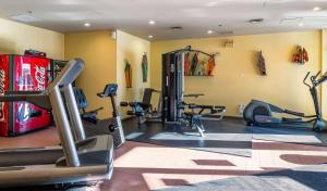 Whistler - Cascade Lodge - Village 1 Bdrm suite & Sofa bed, full Kitchen, slps 4, aircon - July1-8, 2027 Free Parking